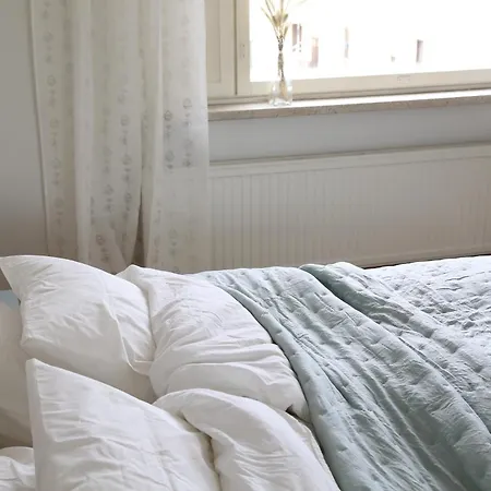 Apartment Johan & Fredrika - Bright One-bedroom In The Heart Of The *